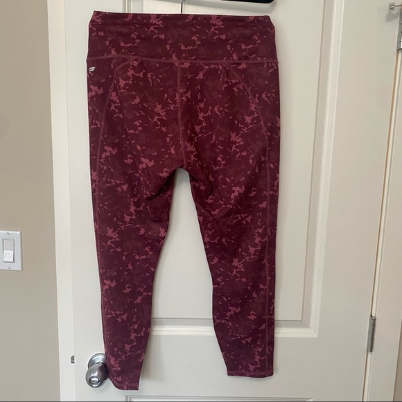 Fabletics Powerhold 7/8 Legging - Picture 3 of 3